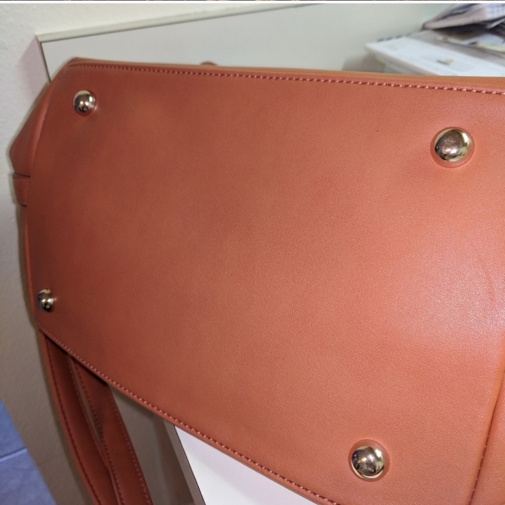 Tote - Picture 5 of 6